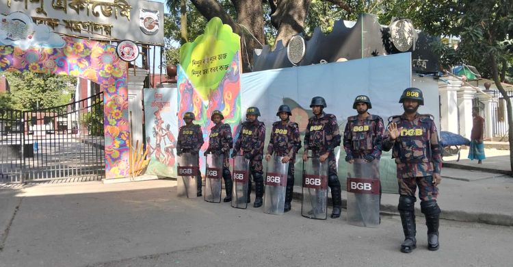 শেখ হাসিনার রায় ঘিরে ট্রাইব্যুনাল এলাকায় নিরাপত্তা জোরদার