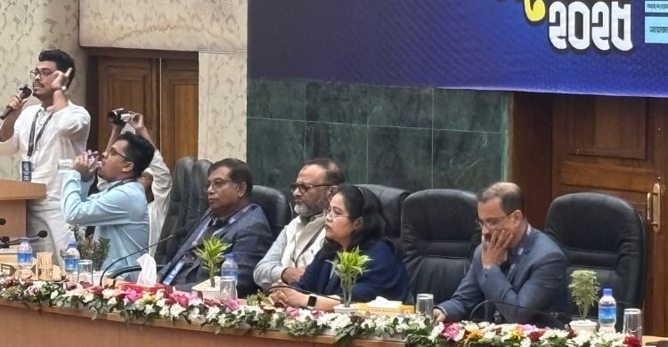 যারা হাসিনার পক্ষ অবলম্বন করবে তাদের নির্মূল করাই আমাদের রাজনীতি