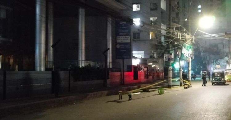 হাদিকে গুলির রক্তাক্ত ঘটনাস্থল ঘেরা ক্রাইমসিন টেপ দিয়ে