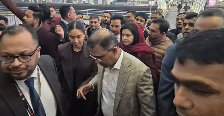 হিথ্রো বিমানবন্দরে পৌঁছেছেন তারেক রহমান