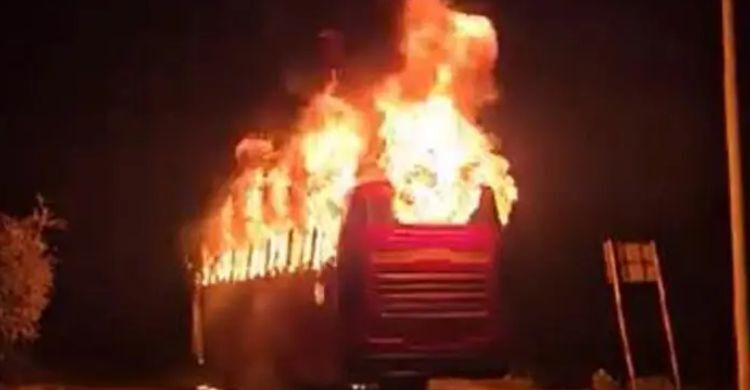 বাড্ডায় বাসে আগুন লাগার খবর সত্য নয়