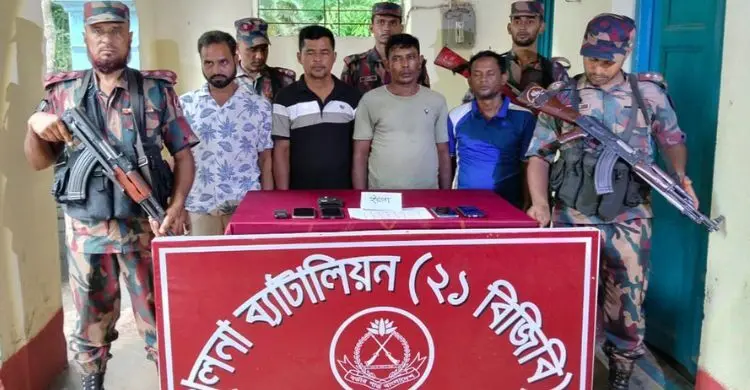 যশোর সীমান্তে ইয়াবাসহ দুই ইউপি সদস্য আটক