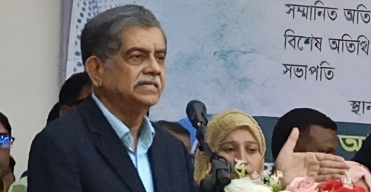 শিক্ষাকেন্দ্রে রাজনৈতিক কলুষতা আনার কোনো মানে হয় না