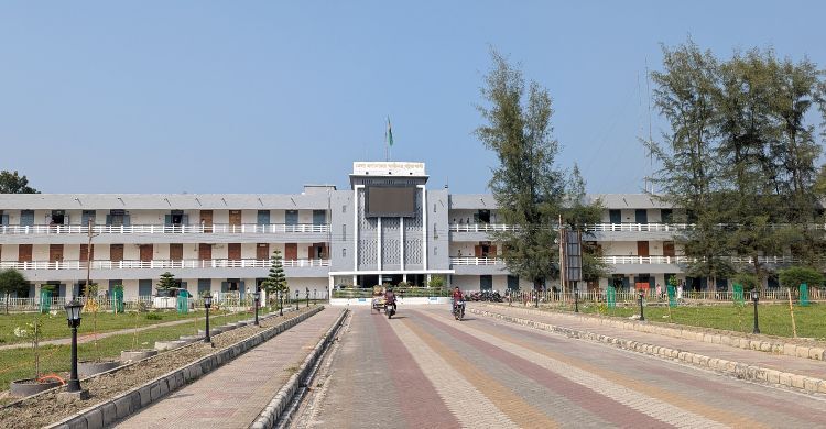 জন্ম-মৃত্যু নিবন্ধনে সারাদেশে প্রথম পটুয়াখালী