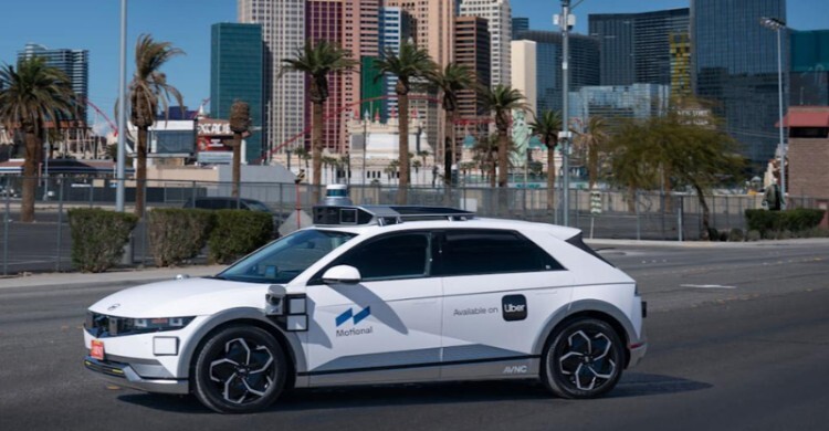 লাস ভেগাসে শুরু হলো উবার রোবোট্যাক্সি পরিষেবা