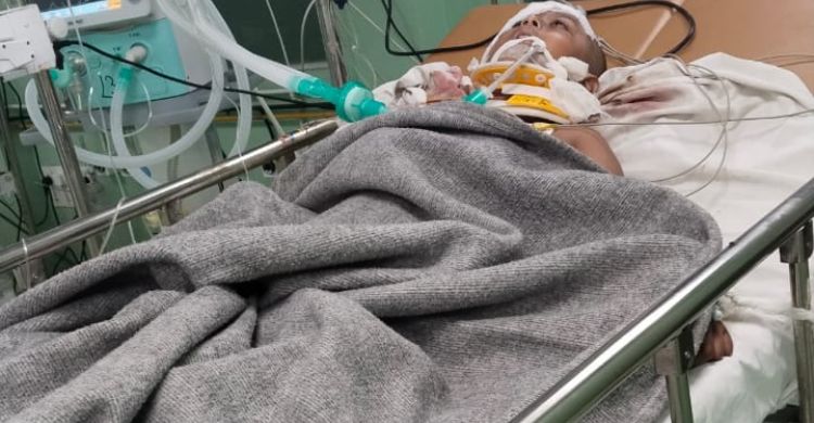 টেকনাফে মাথায় গুলিবিদ্ধ আফনান আইসিইউতে সংকটাপন্ন অবস্থায়