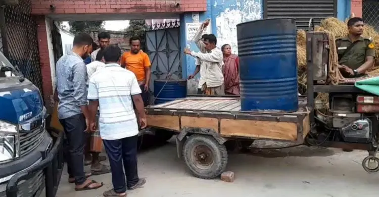 চুয়াডাঙ্গায় ইউপি সদস্যের বাড়ি থেকে ১ হাজার লিটার ডিজেল জব্দ