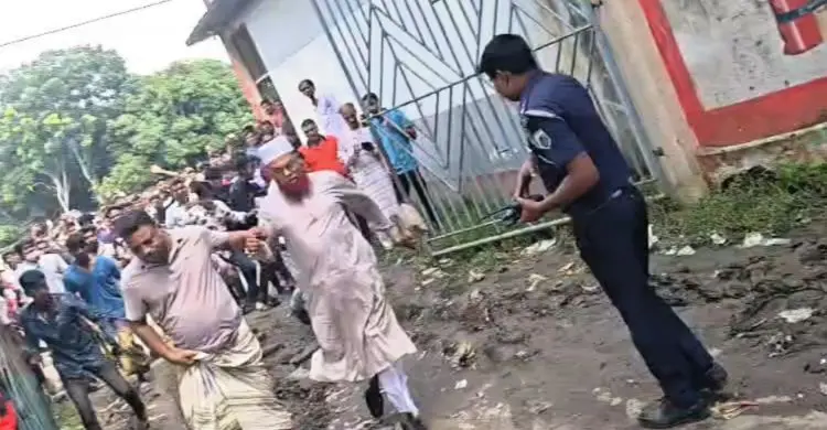 ছাত্রীকে কুপ্রস্তাবের অভিযোগ, বিক্ষোভের মুখে প্রধান শিক্ষকের পদত্যাগ