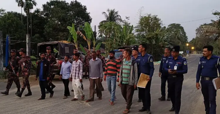 ভারতে ১৩ মাস কারাভোগের পর দেশে ফিরলেন ৬ জেলে