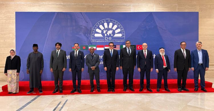 কায়রোতে ডি-৮ মঞ্চে বাংলাদেশের স্বাস্থ্য খাতের সাফল্য উপস্থাপন