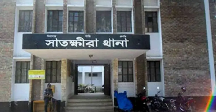 জমির বিরোধে চাচাতো ভাইকে হত্যা, ভারতে পালাতে গিয়ে আটক ২