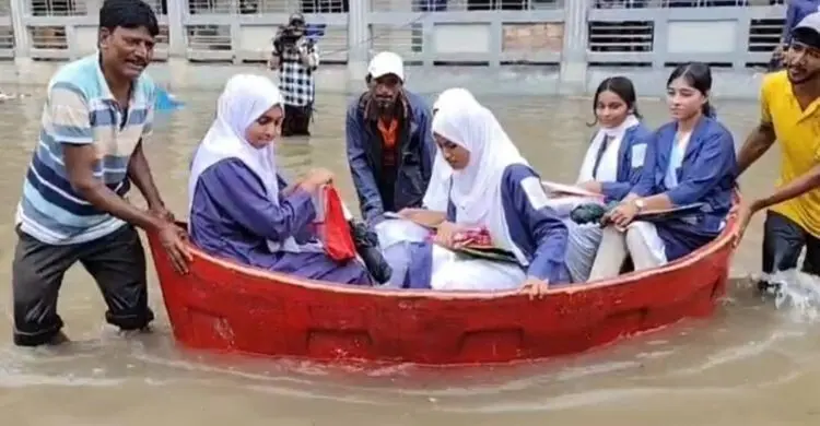 এইচএসসি কেন্দ্রে জলাবদ্ধতার জেরে কুমিল্লার সাত শিক্ষক ওএসডি