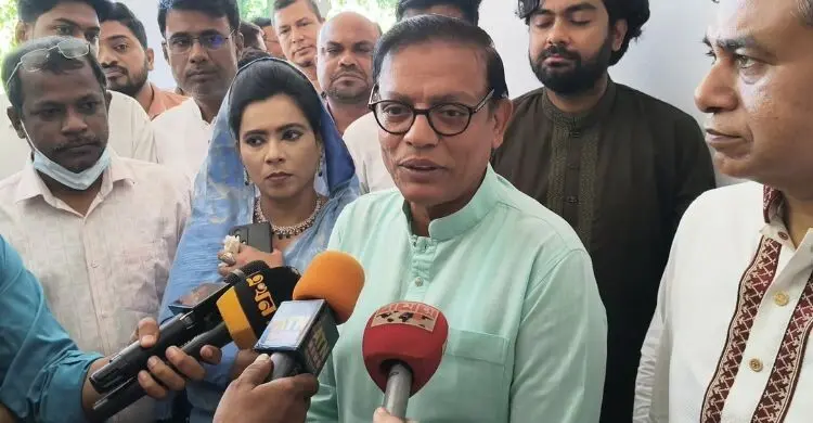 রুমিন ফারহানার বিরুদ্ধে ঝাড়ু মিছিল, যা বললেন আশরাফ উদ্দিন নিজান