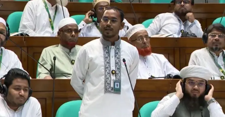 আমার জন্য দোয়া করায় মসজিদের ইমামের ওপর হামলা হয়েছে