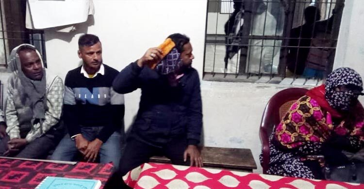 কিশোরগঞ্জে চাল বিতরণে অনিয়মের অভিযোগে ৪ ইউপি সদস্য আটক