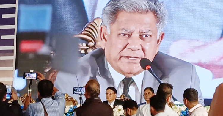 আমি এ দেশের লোক, বাইরে থেকে আসিনি: নৌ উপদেষ্টা