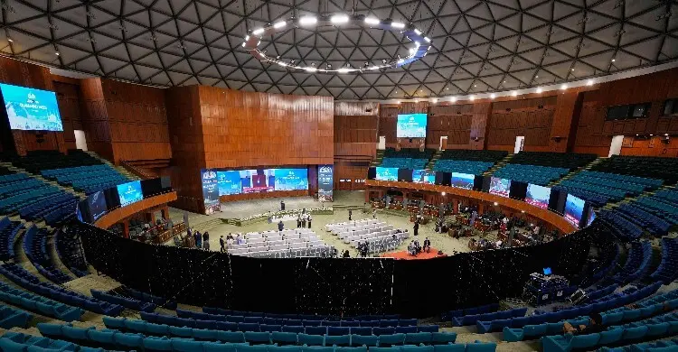 সন্ত্রাসের স্মৃতি পেরিয়ে পাকিস্তানের সেরেনা হোটেলে ঐতিহাসিক আয়োজন