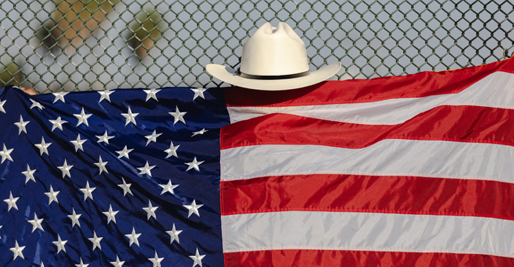 যুক্তরাষ্ট্রে নাগরিকত্ব পাওয়া অভিবাসীরাও এখন ‘নিরাপদ নয়’