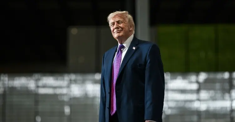 নৌ অবরোধে নমনীয় সুর যুক্তরাষ্ট্রের, কিছু জাহাজকে ছাড়ের ঘোষণা