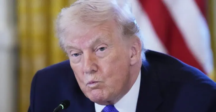 মধ্যবর্তী নির্বাচনে ট্রাম্পের কপালে ‘দুর্ভোগ’ আছে