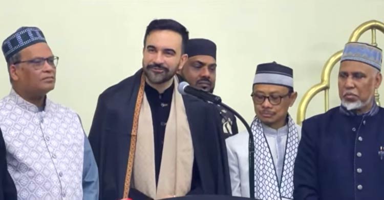 যুক্তরাষ্ট্রে ঈদ উদযাপন, বিশ্ববাসীর কল্যাণ কামনা করে মোনাজাত