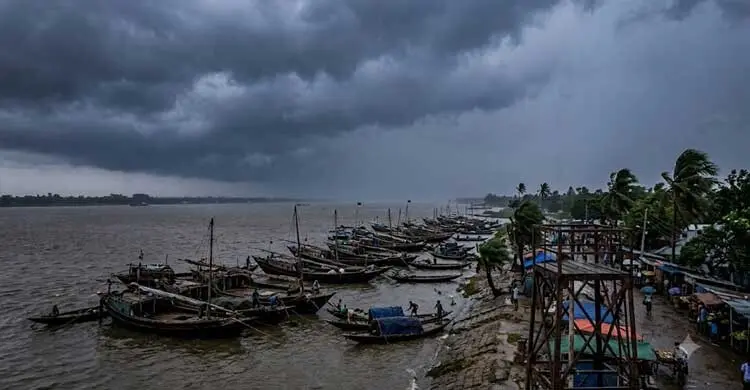 দেশের ১৯ অঞ্চলে ঝড়ের পূর্বাভাস, ১ নম্বর সতর্ক সংকেত