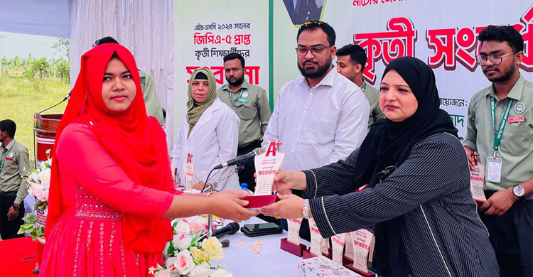 Amjad Khan Nursing College hosts reception for GPA-5 achievers