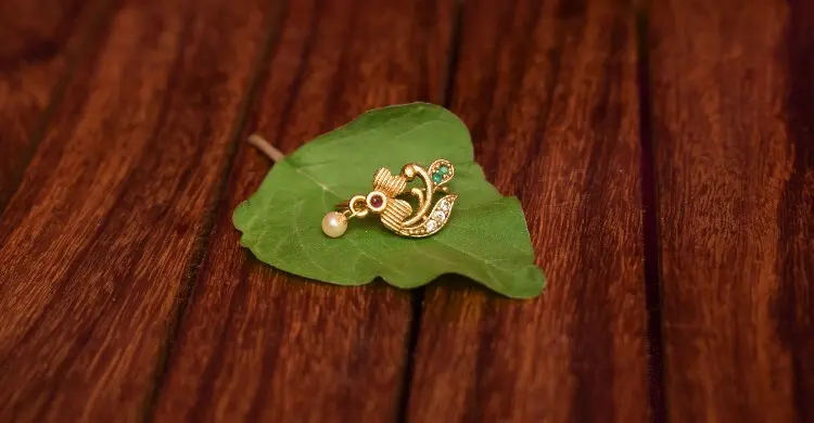 নারীর নাক-কান ফোঁড়ানো নিয়ে ইসলাম কী বলে?