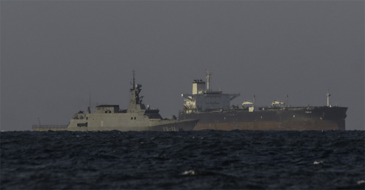 মার্কিন হামলার শঙ্কায় সশস্ত্র বাহিনীকে প্রস্তুত করছে ভেনেজুয়েলা