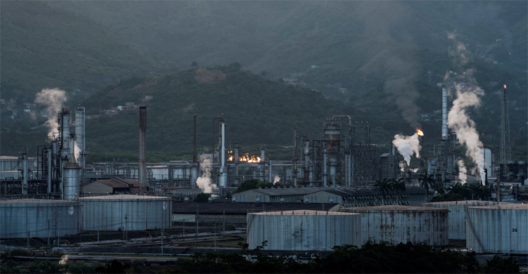 ভেনেজুয়েলা ইস্যুতে তেল কোম্পানিগুলোর সঙ্গে বৈঠক করবে যুক্তরাষ্ট্র