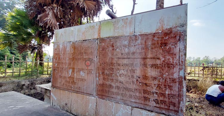 স্মৃতিস্তম্ভের মতোই অনাদরে বটতলীর মুক্তিযোদ্ধা-মুক্তিযুদ্ধের গল্প