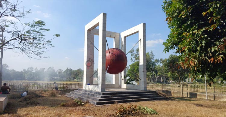 স্মৃতিস্তম্ভের মতোই অনাদরে বটতলীর মুক্তিযোদ্ধা-মুক্তিযুদ্ধের গল্প