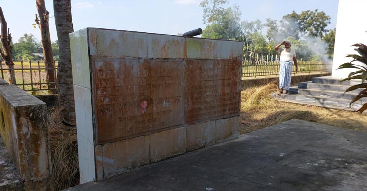 স্মৃতিস্তম্ভের মতোই অনাদরে বটতলীর মুক্তিযোদ্ধা-মুক্তিযুদ্ধের গল্প