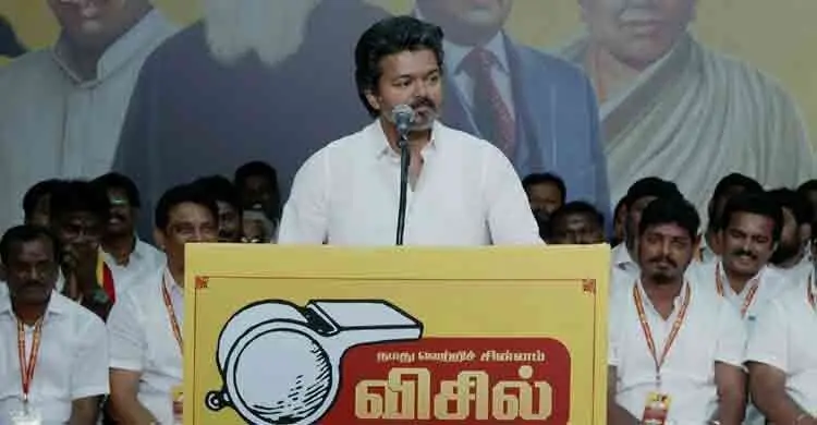 তামিলনাড়ুতে নির্বাচন, মুখ্যমন্ত্রী হওয়ার দৌড়ে কতখানি এগিয়ে বিজয়?