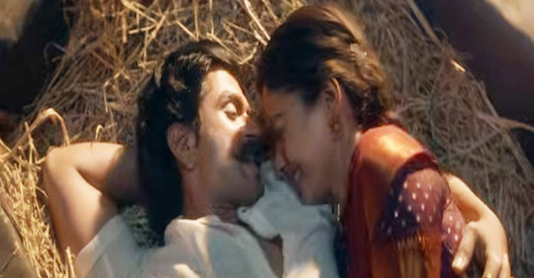 বিয়ের আমেজ না কাটতেই পর্দায় রোম্যান্স, ভাইরাল বিজয়-রাশমিকার ভিডিও