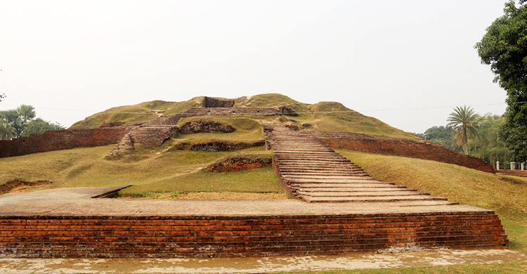 ঈদের ছুটিতে ঘুরে আসুন ‘ভরত রাজার দেউল’