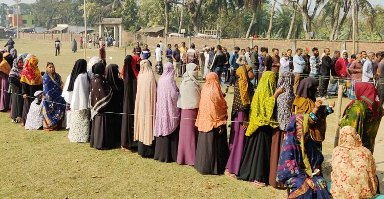 ‘এবার নিজের ভোট নিজে দিতে পারতিছি’