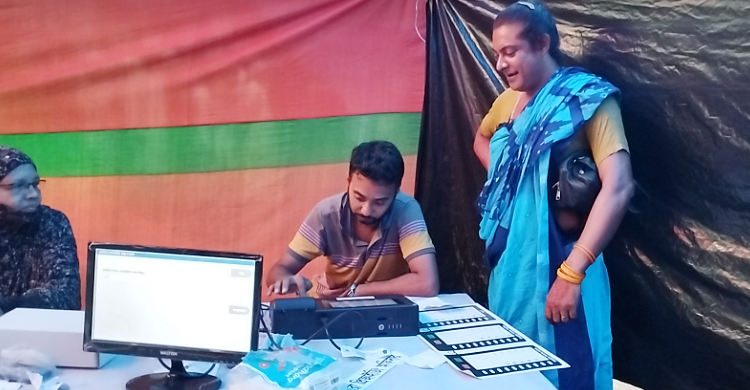 শতচেষ্টা করেও ভোট দিতে পারলেন না তৃতীয় লিঙ্গের নাইম
