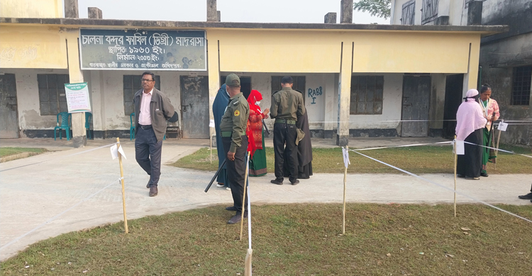 এজেন্ট না আসায় ভোটগ্রহণে দেরি