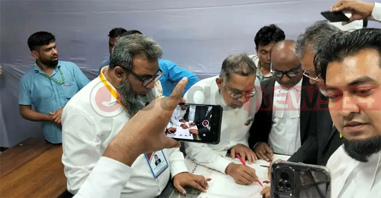 ঢাকা আইনজীবী সমিতি নির্বাচনের প্রথম দিনে ভোট ১২.৭ শতাংশ