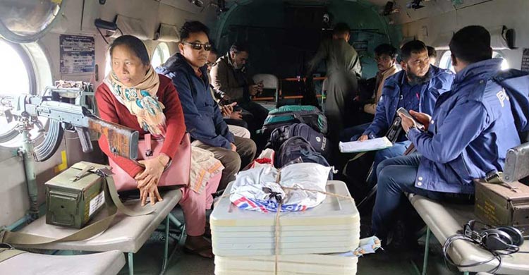 অতিদুর্গম ২০ কেন্দ্রে হেলিকপ্টারে যাবে ভোটের সরঞ্জাম