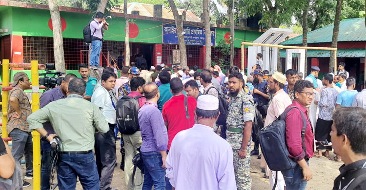 কানাইয়া কেন্দ্রে নারীদের চেয়ে পুরুষ ভোটারের উপস্থিতি বেশি