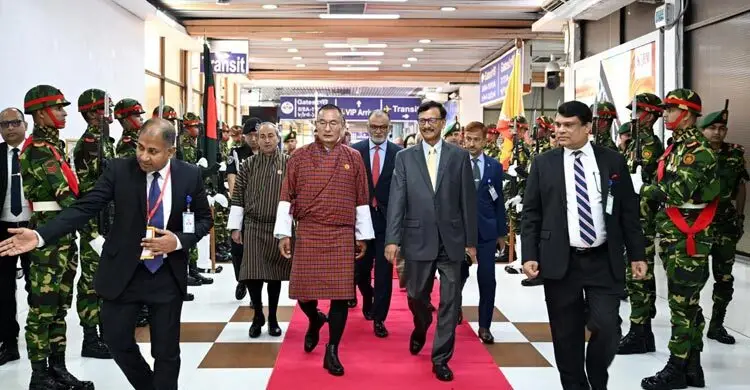 ঢাকা ছাড়লেন ভুটানের প্রধানমন্ত্রী