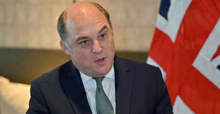 UK defence minister to step down as lawmaker at next election