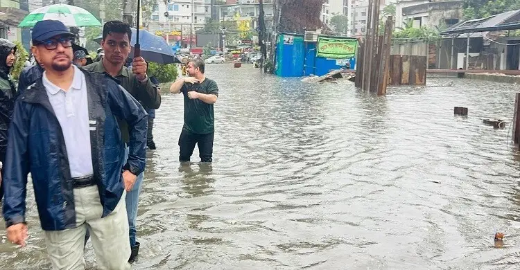 মেয়রের দ্রুত পদক্ষেপে জলাবদ্ধতা কমে স্বস্তি চট্টগ্রাম নগরীতে 