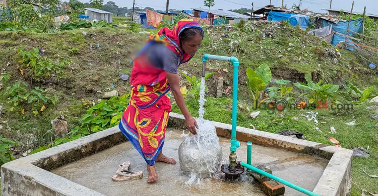 বিশুদ্ধ পানির সংকটে পটুয়াখালীবাসী