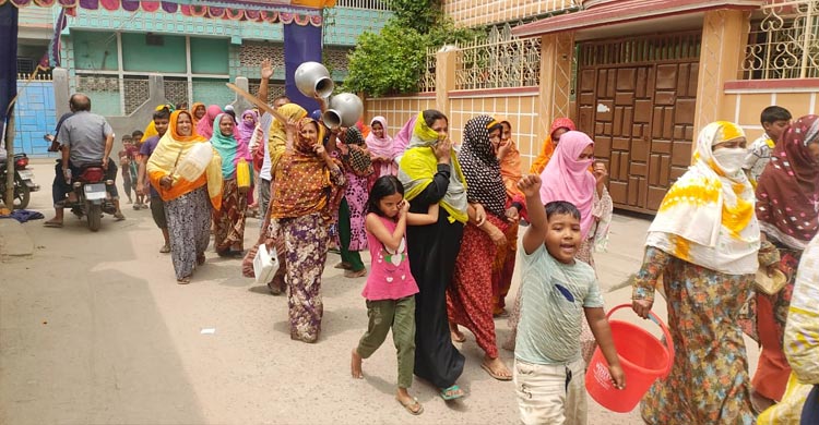 খাবার পানি সংকট, বালতি-কলস হাতে বিক্ষোভ