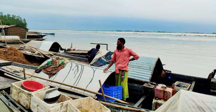 গাইবান্ধায় বিপৎসীমার ওপরে নদ-নদীর পানি, বন্যার শঙ্কা