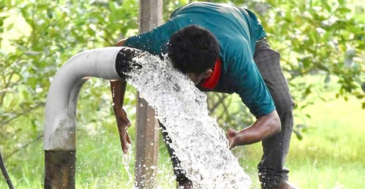 ভূগর্ভস্থ পানি ব্যবহার নিষিদ্ধ, বিপাকে বরেন্দ্র অঞ্চলের কৃষকরা