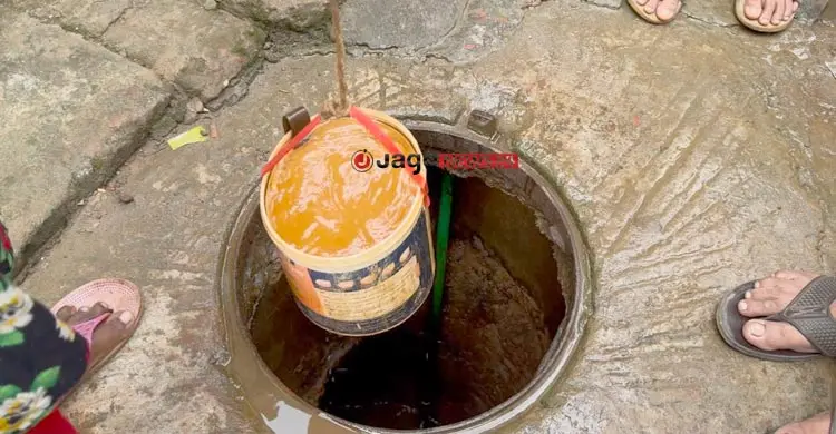 মাসের পর মাস ধরে পানির সংকটে ভুগছে মিরপুর-১১